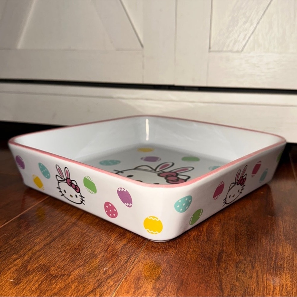 Hello Kitty Easter Baking Dish - Picture 2 of 5